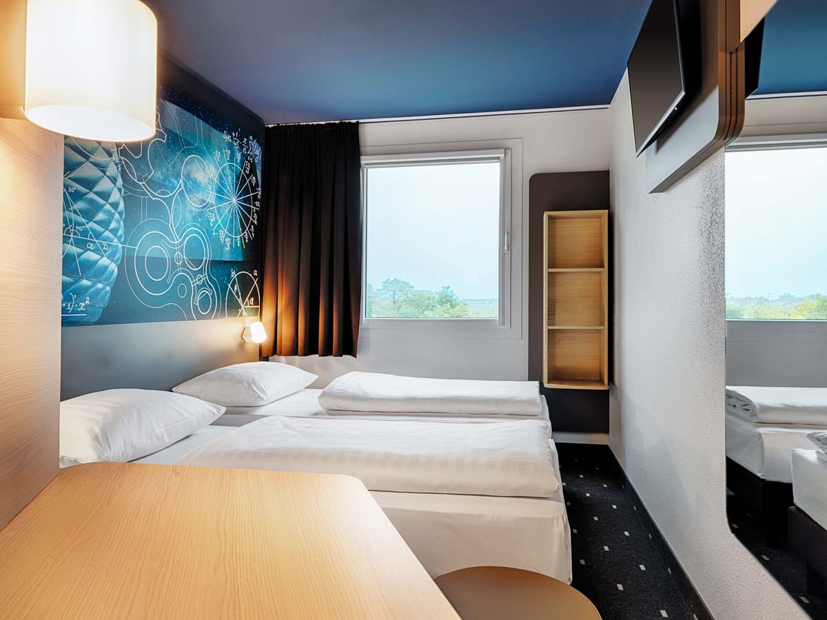 B&B Hotel München-Garching — 1