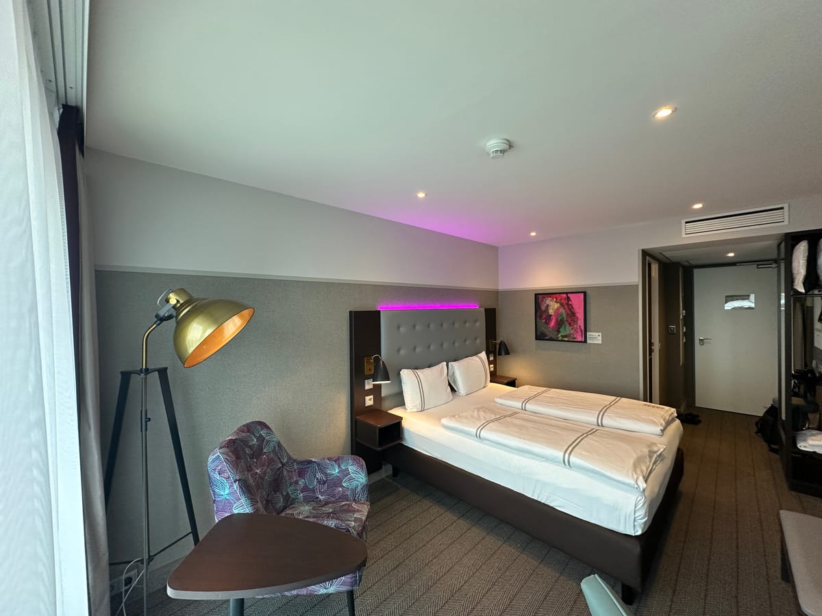 Premier Inn München City Schwabing Hotel — 1