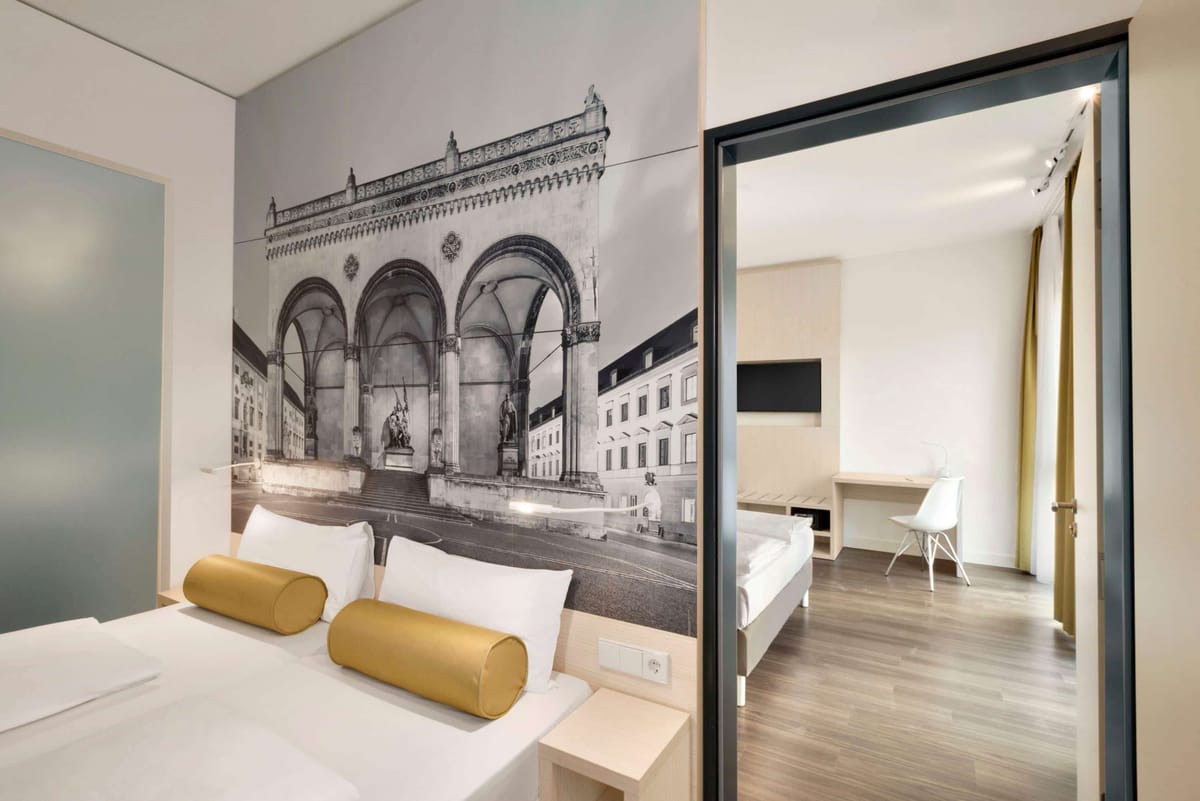 Super 8 by Wyndham Munich City North — 1