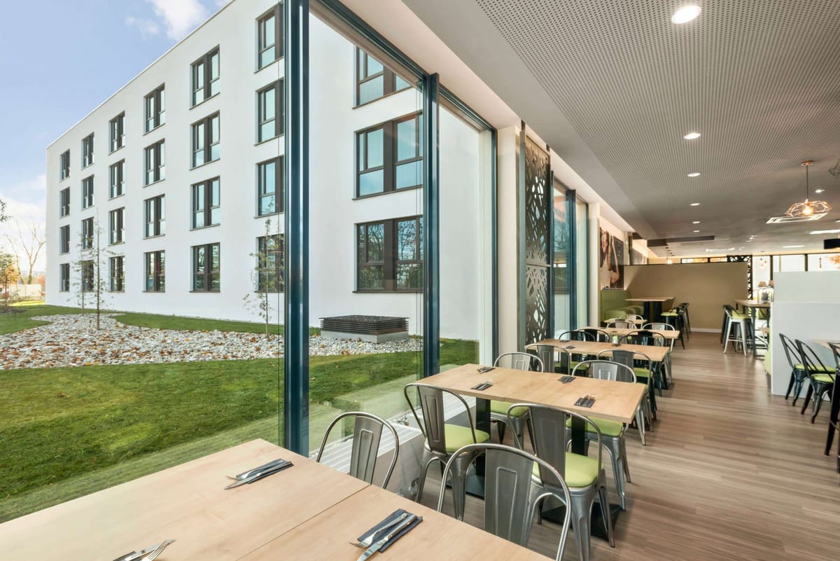 Super 8 by Wyndham Munich City North — 2