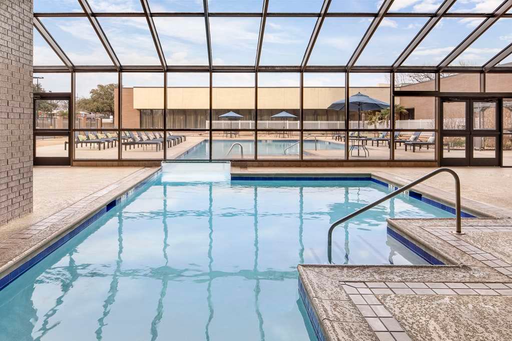 Hilton Arlington — 2
