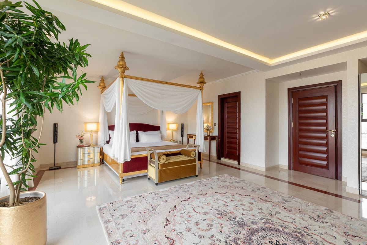 Espinas International Hotel — 3