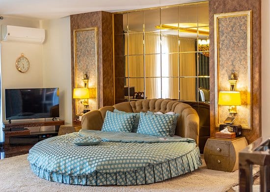 Taj Mahal Hotel — 2