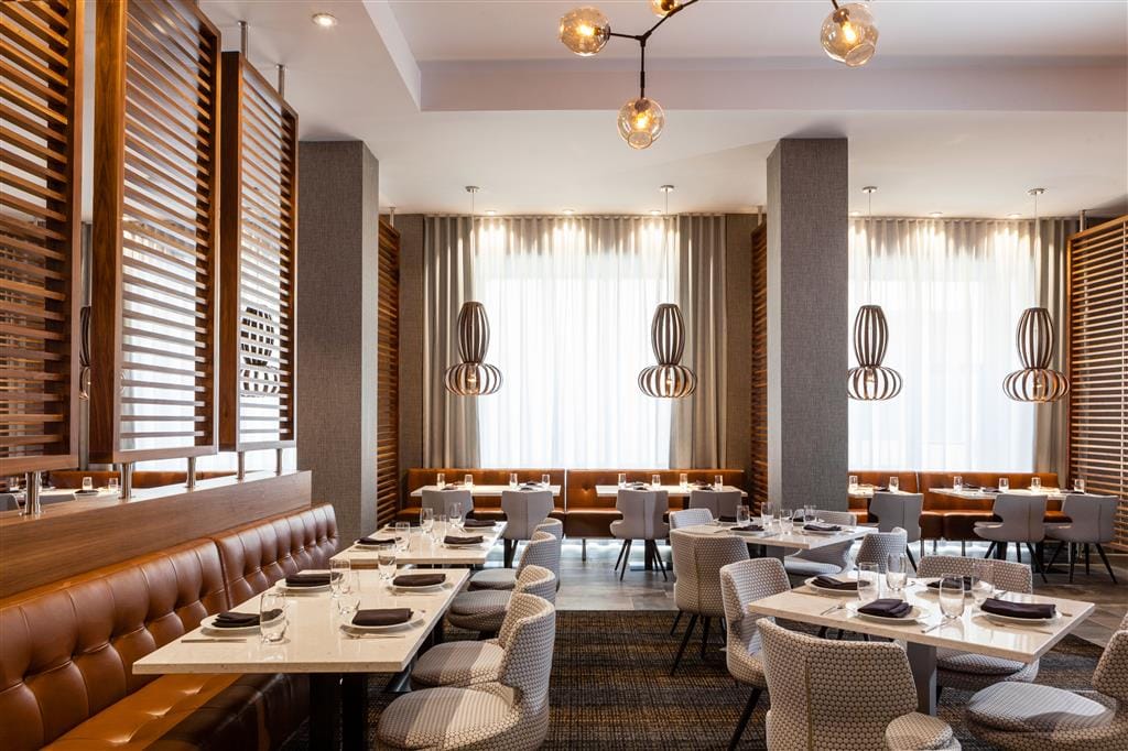 Le Méridien Charlotte — 2