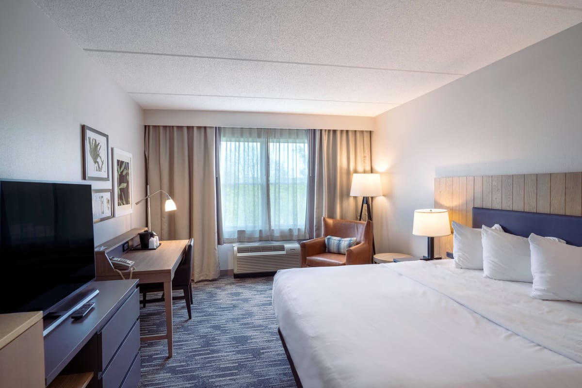 Country Inn & Suites by Radisson, State College (Penn State Area), PA — 3