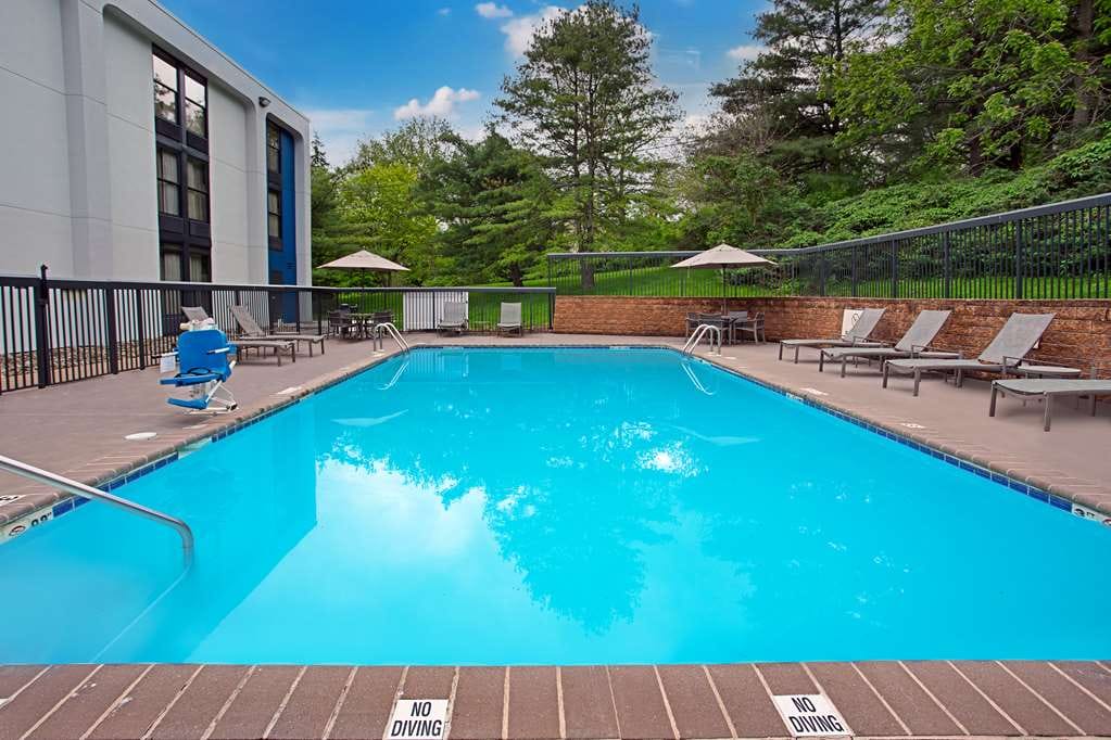 Hampton Inn State College — 2