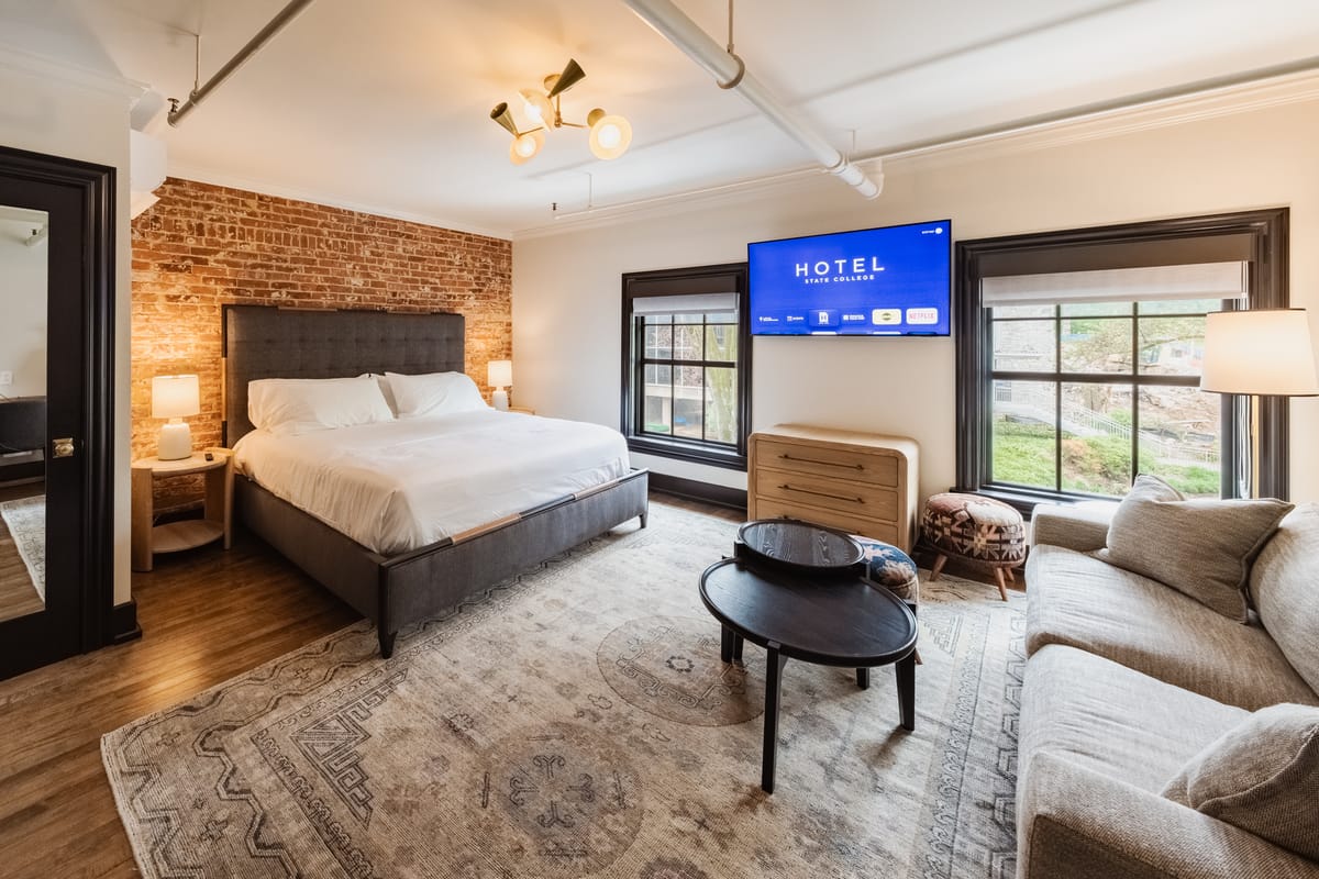 Hotel State College — 3