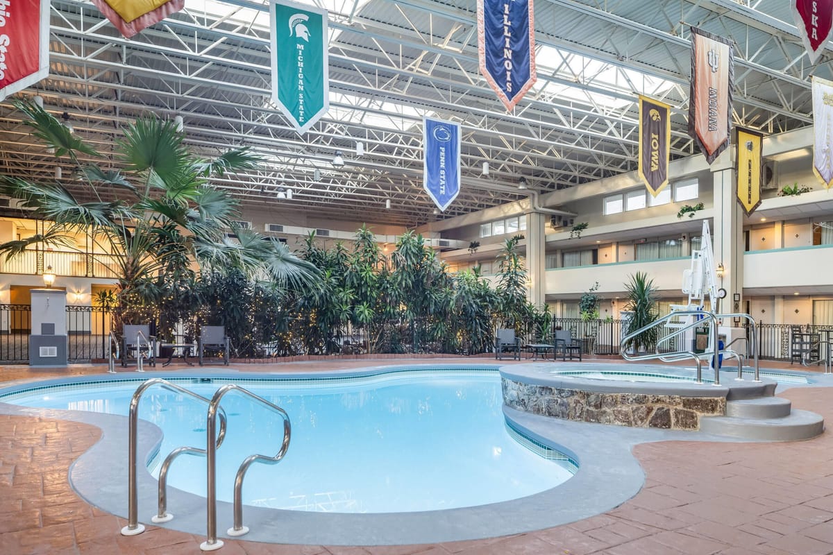 Ramada by Wyndham State College Hotel & Conference Center — 2