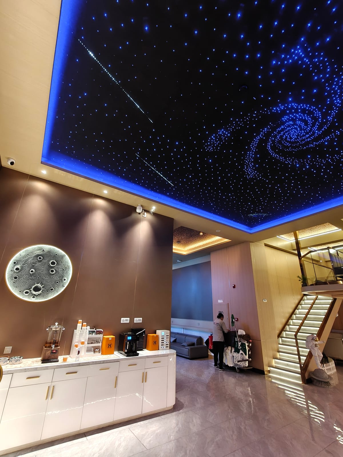 Dequan Luxury Hotel — 2