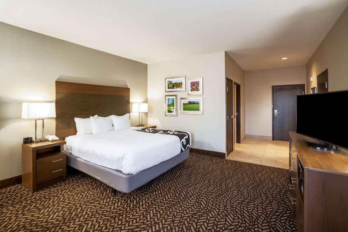 La Quinta Inn & Suites by Wyndham Tuscaloosa University — 3