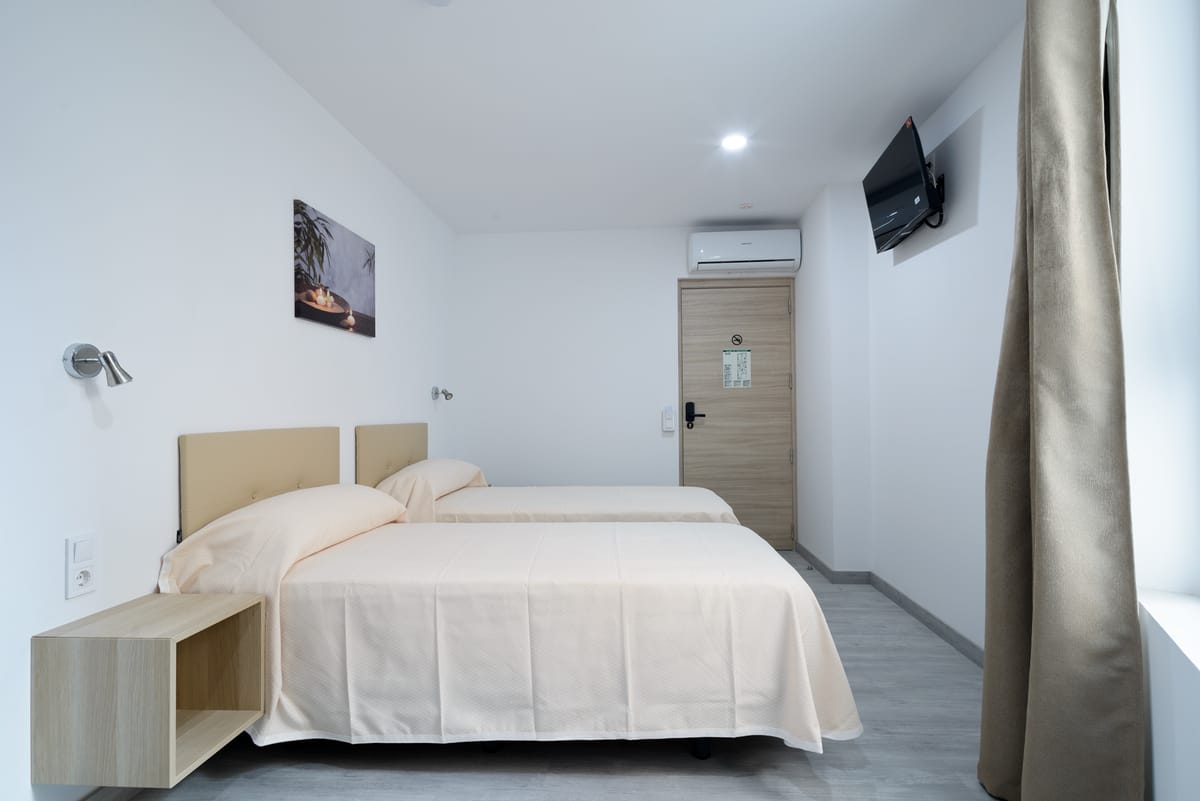 HOTEL PLINI — 2