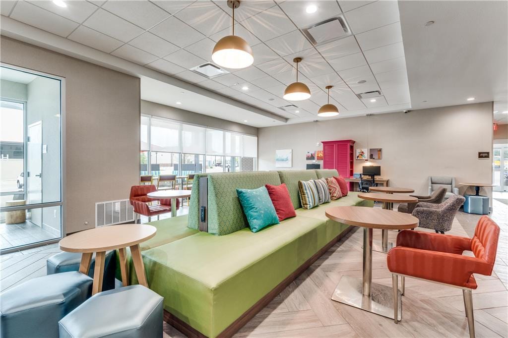 Home2 Suites by Hilton Dallas Medical District Lovefield — 3