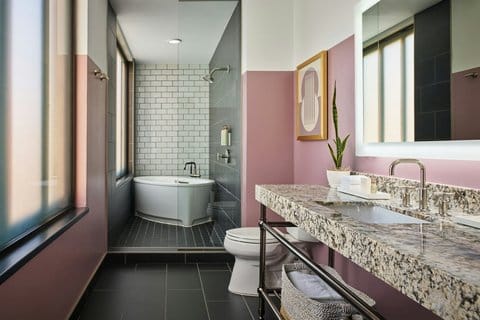Renaissance Saint Elm Dallas Downtown Hotel — 2