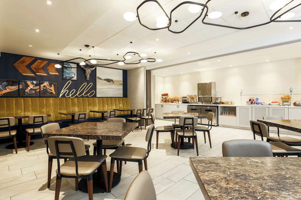 DoubleTree by Hilton Hotel Austin - University Area