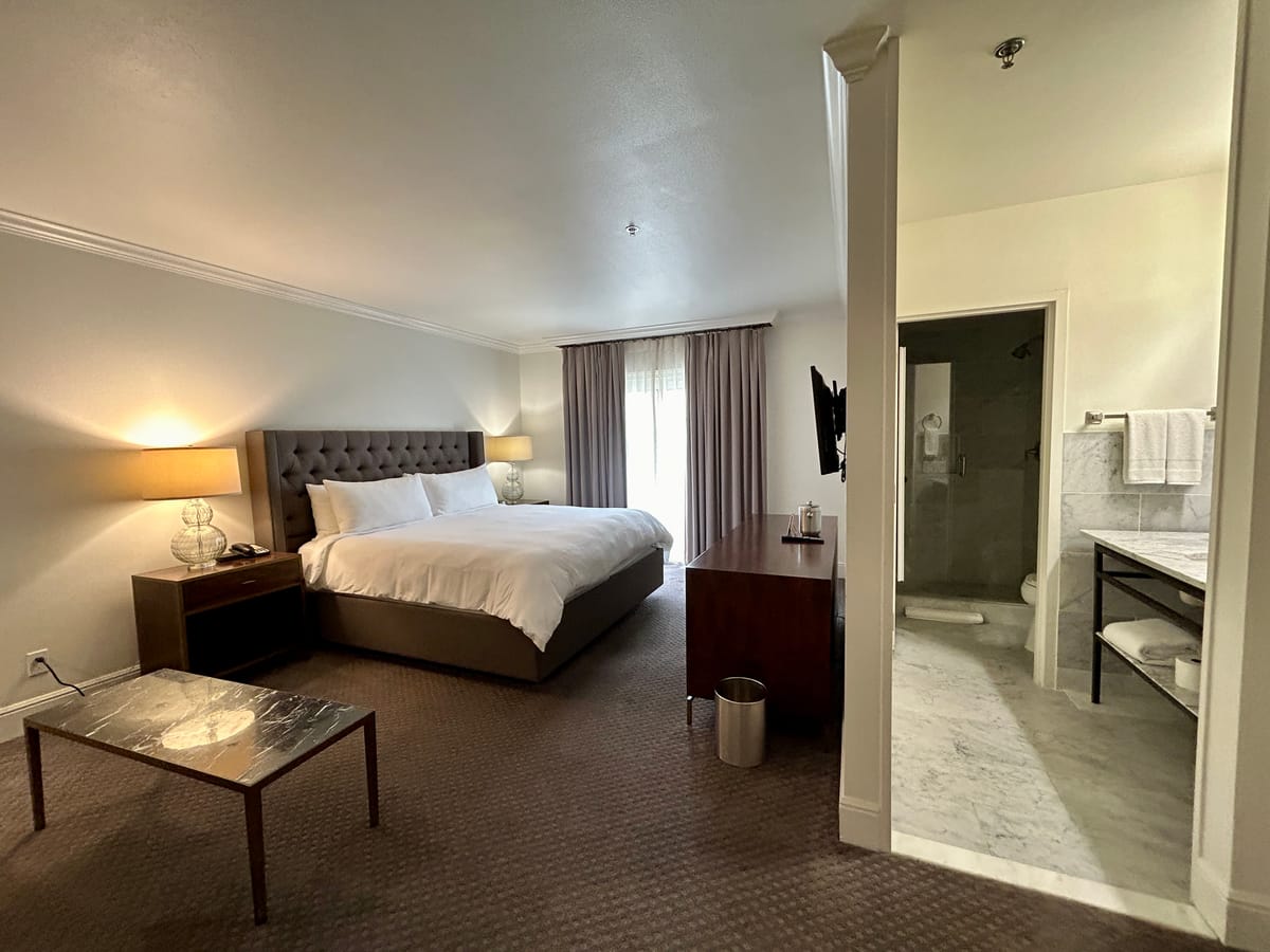 Hotel Ella — 3
