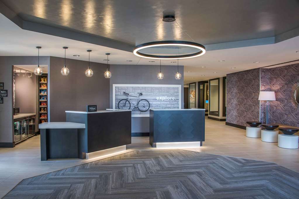 Hampton Inn & Suites Tallahassee Capitol - University — 2