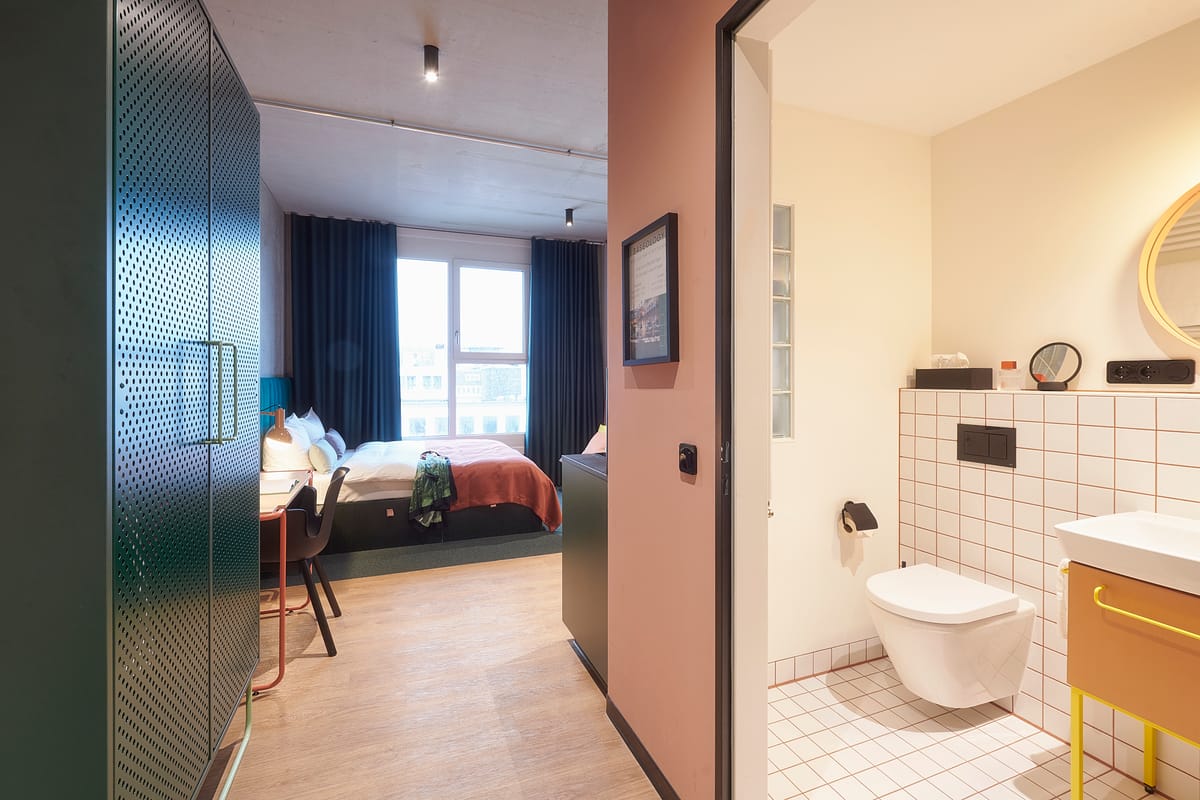Basecamp Dortmund Hotel — 2