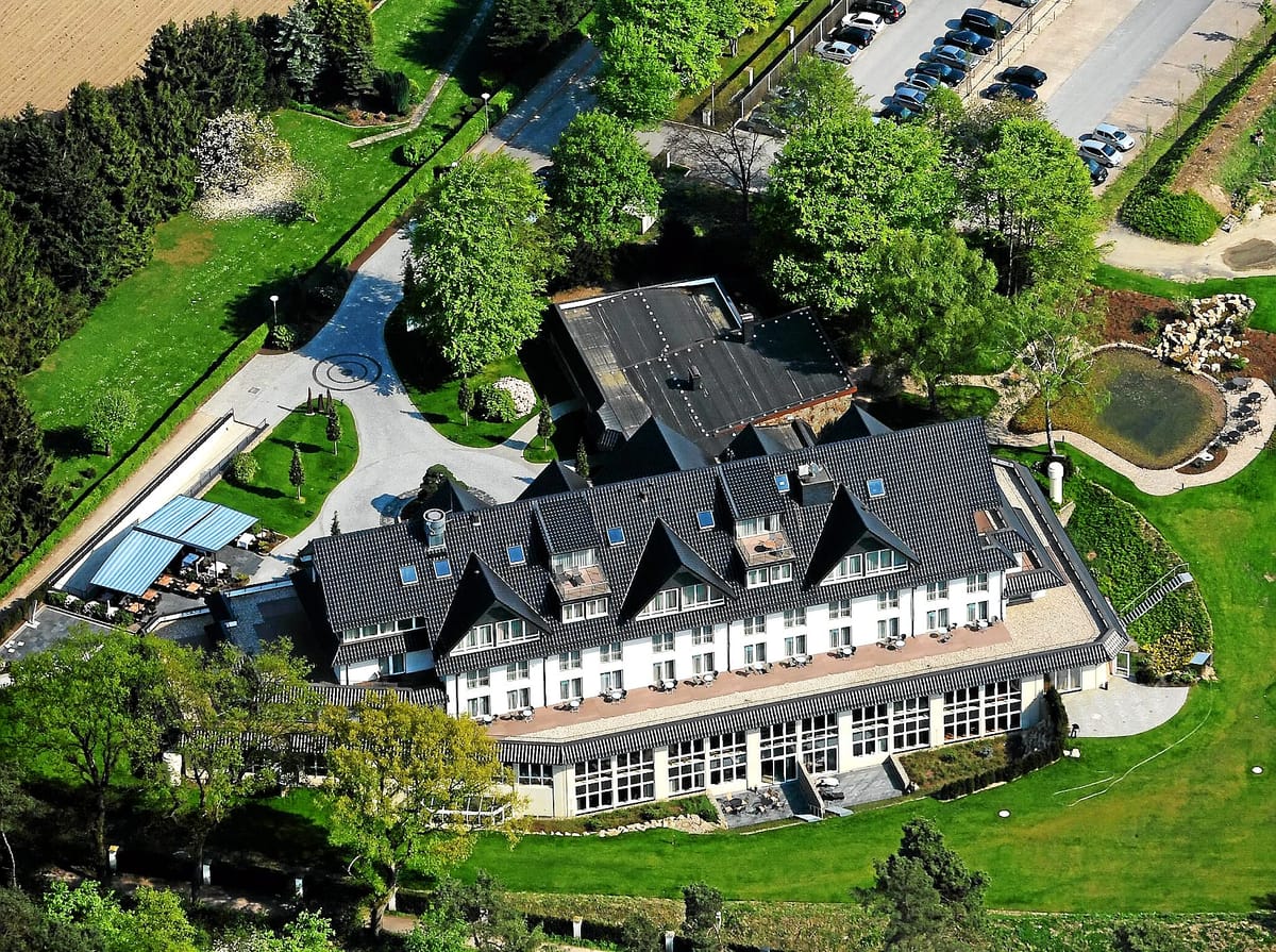 l'Arrivée Hotel & Spa — 1