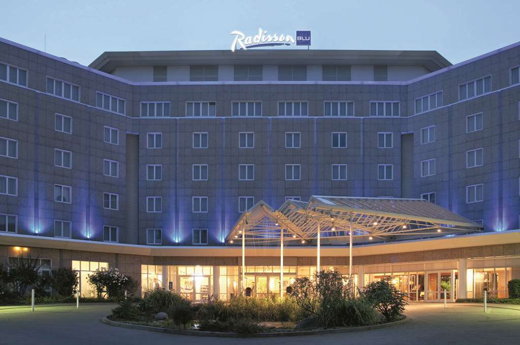 Radisson Blu Hotel, Dortmund — 1