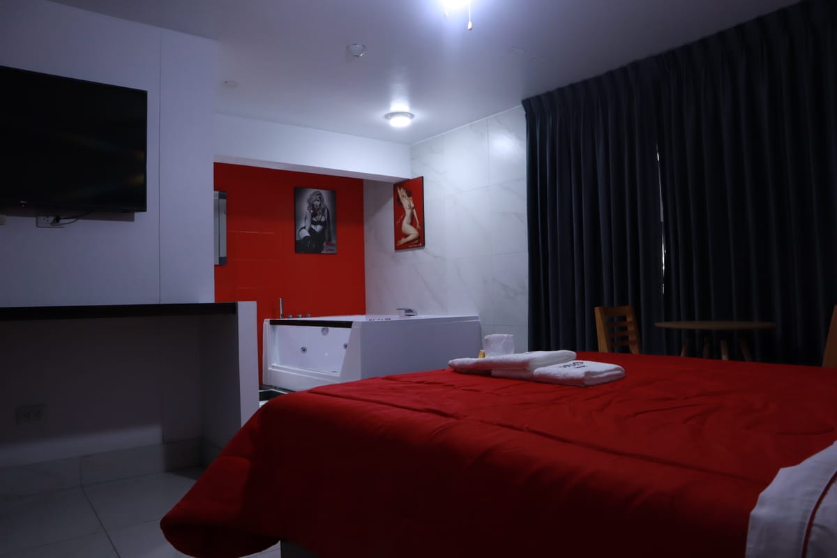Hostal O'Clock — 2