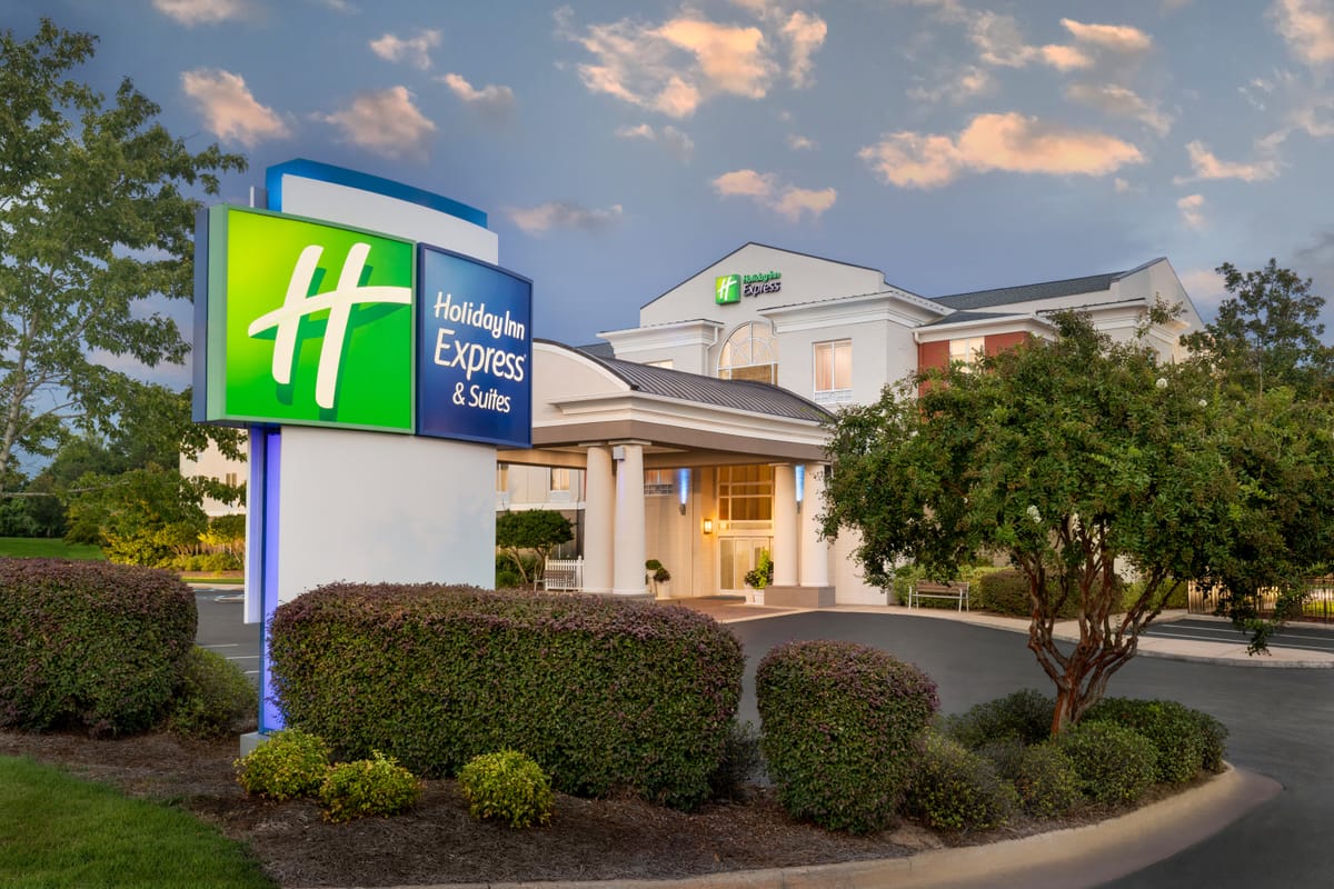 Holiday Inn Express & Suites Auburn - University Area, an IHG Hotel — 3