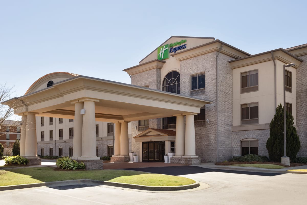Holiday Inn Express & Suites Opelika Auburn, an IHG Hotel — 2