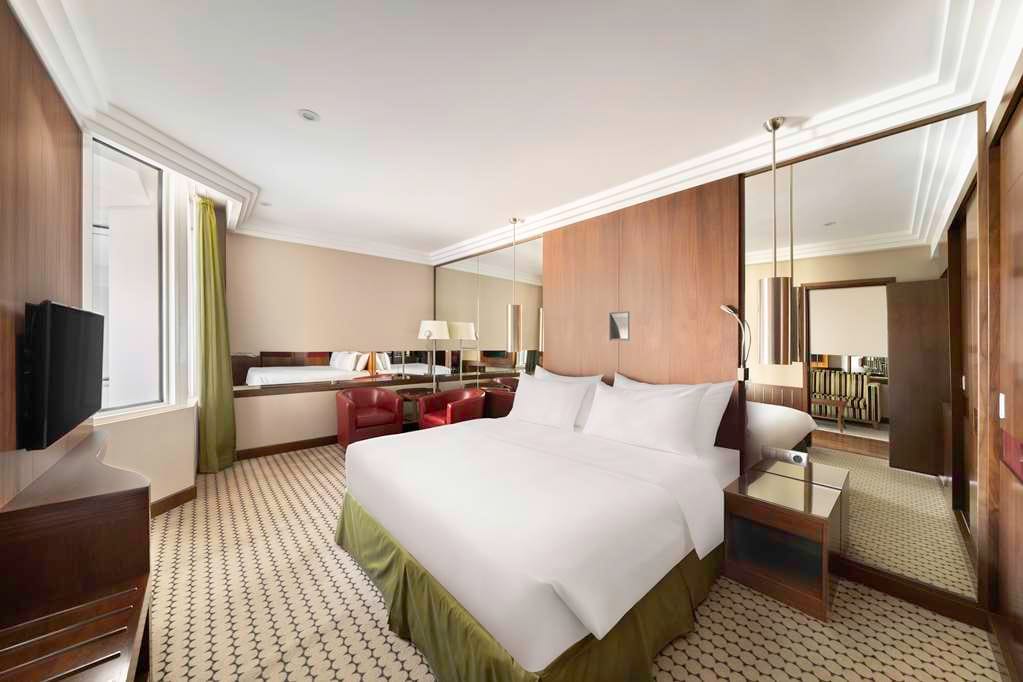 Radisson Blu Hotel & Convention Center, Riyadh Minhal — 3
