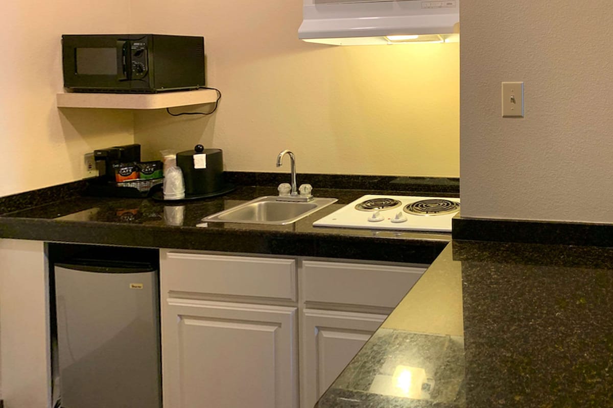 Comfort Suites Texas Ave. — 2