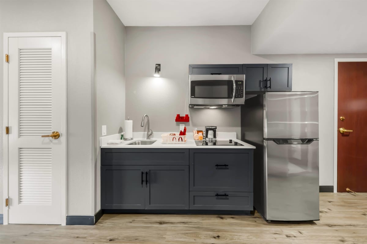 Hawthorn Extended Stay by Wyndham College Station — 3
