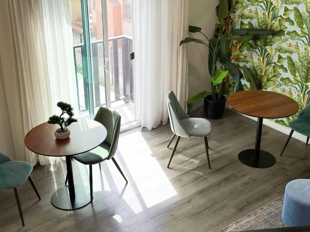 Forty First Place - Boutique Hostel