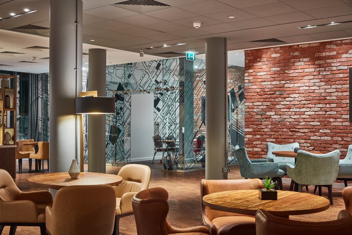DoubleTree by Hilton Manchester - Piccadilly — 1