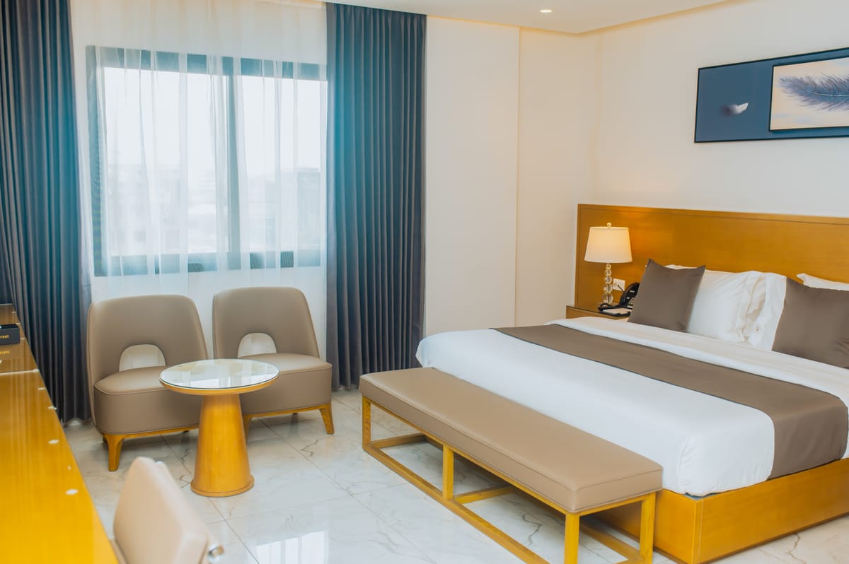 Hotel Everest RD CONGO — 2