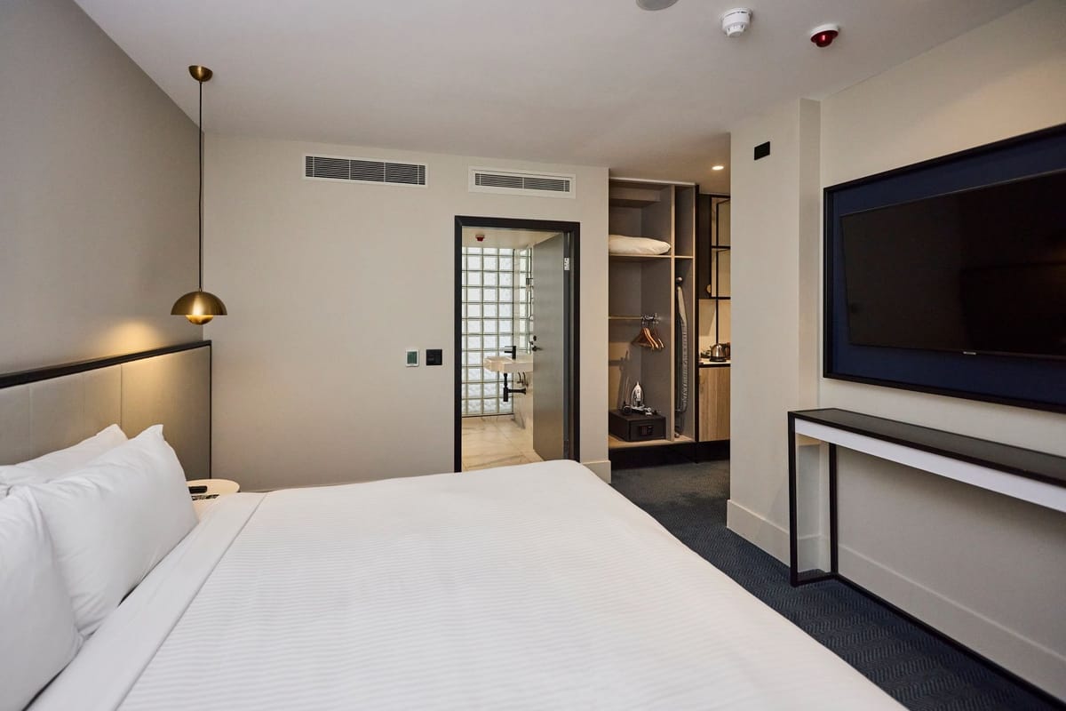 Brady Hotels Jones Lane — 2