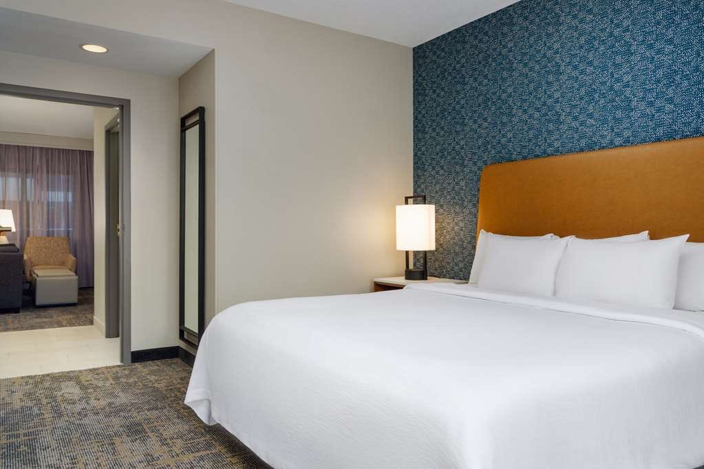 Embassy Suites by Hilton Lincoln — 3