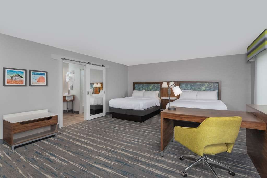 Hampton Inn & Suites Lincoln - Northeast I-80 — 2