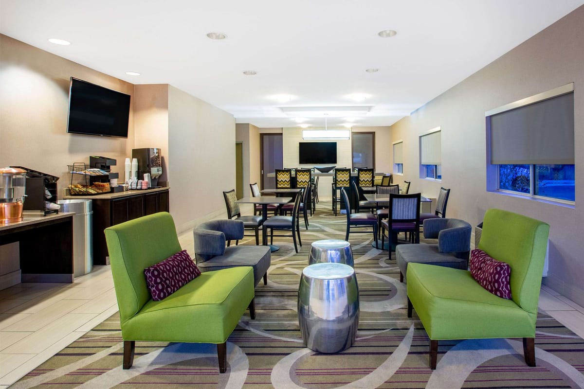 La Quinta Inn by Wyndham Lincoln — 3
