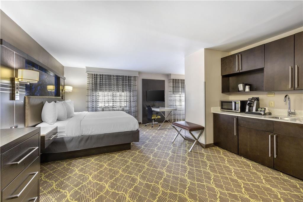 Best Western Plus Clemson Hotel & Conference Center — 3