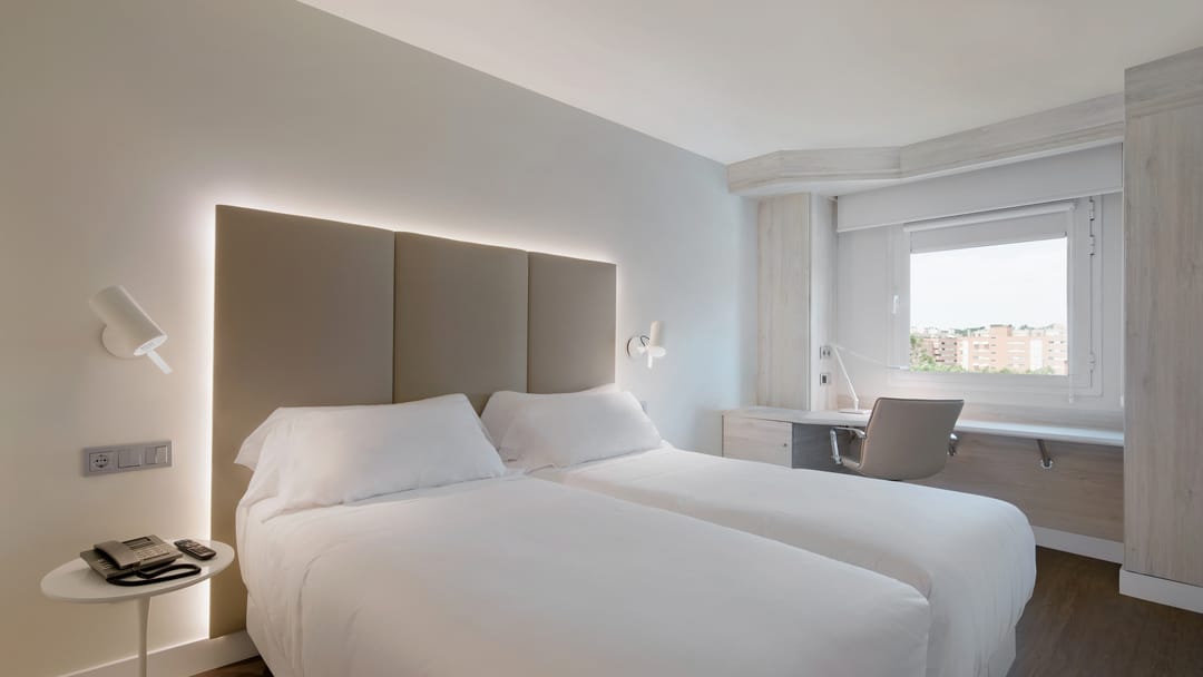 Hotel NH Madrid Barajas Airport — 2