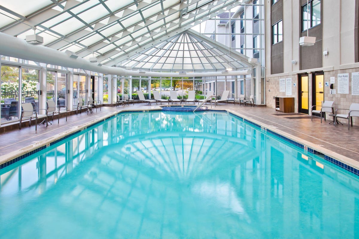 Holiday Inn Express & Suites Belleville (Airport Area) by IHG
