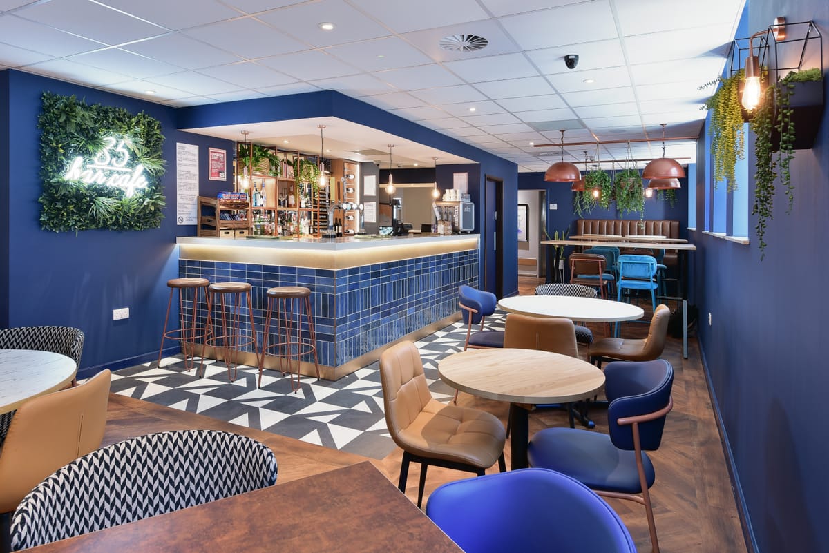 Travelodge Cardiff Central Queen Street — 3