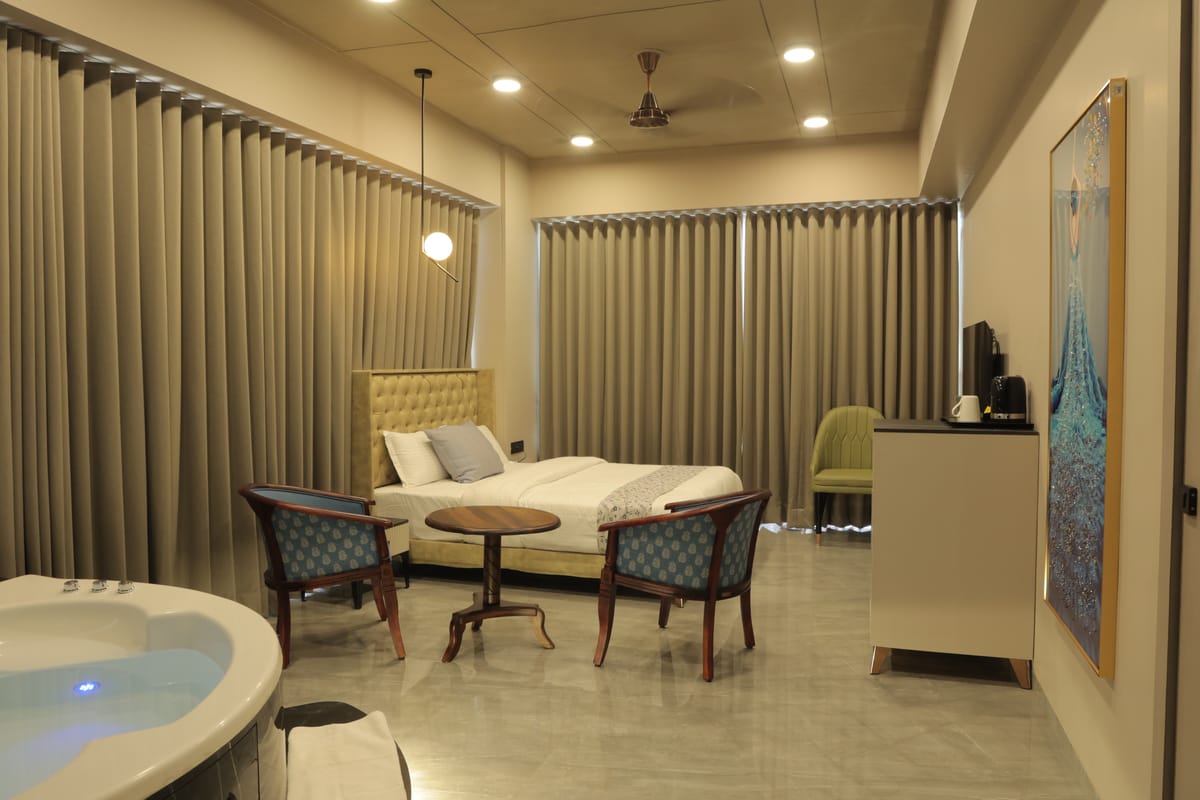 APRICOT HOTEL