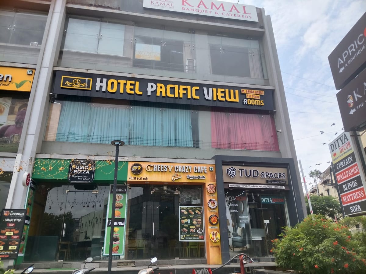 Hotel Pacific view — 2