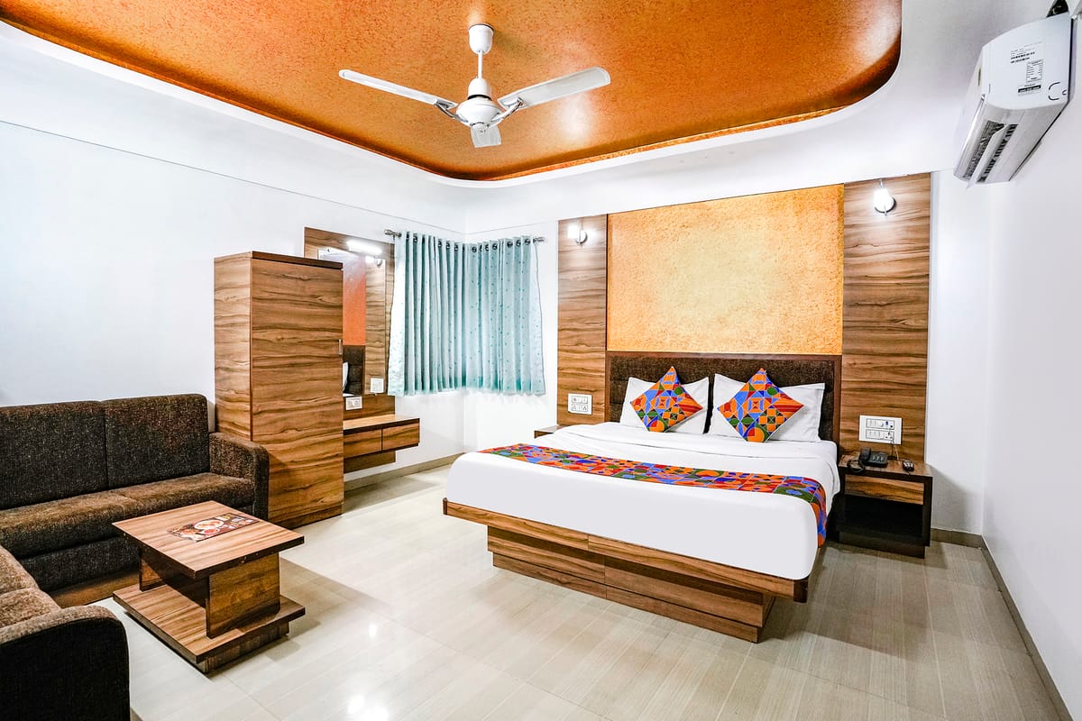 Hotel Ratna Palace
