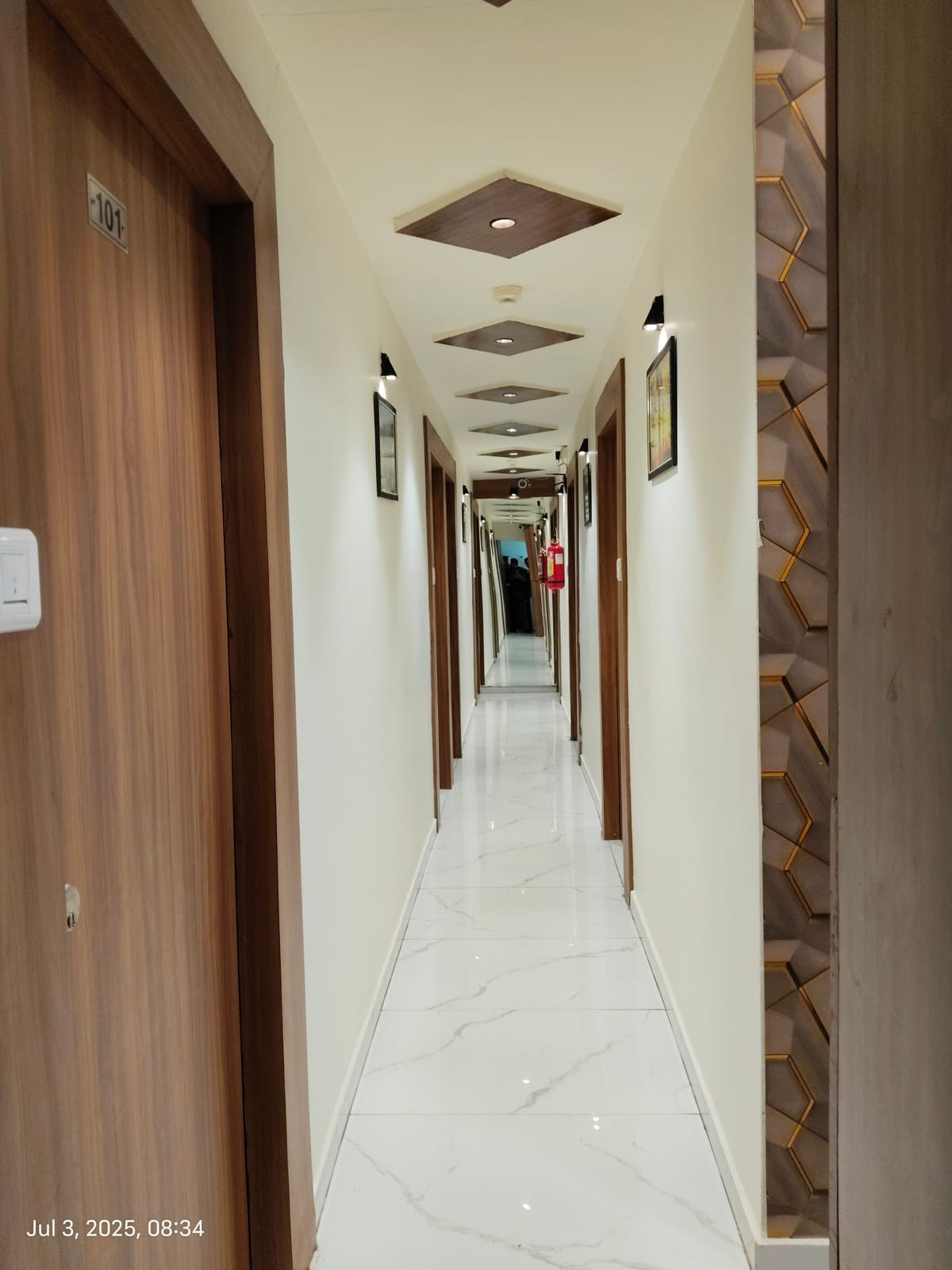 HOTEL SUNLIGHT AHMEDABAD