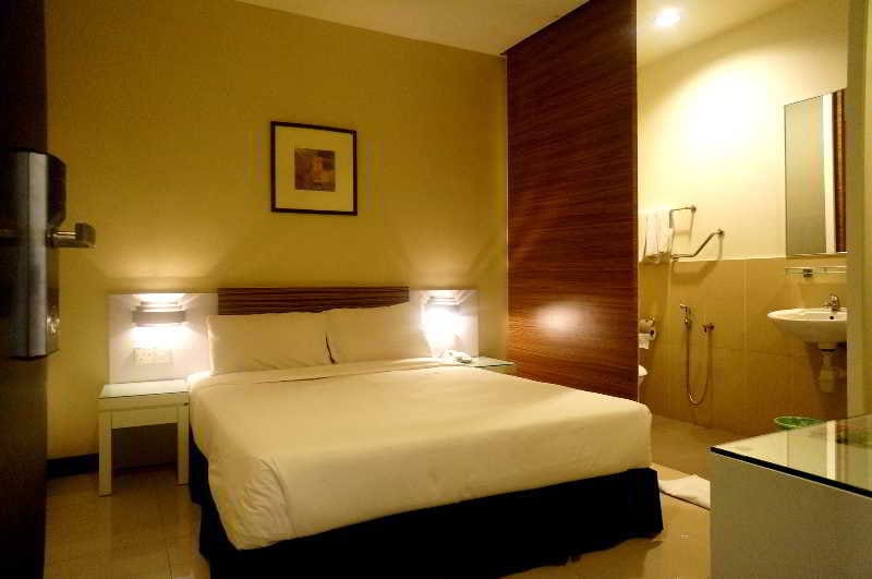 MANGGA HOTEL 美佳酒店 (Highly Recommended)
