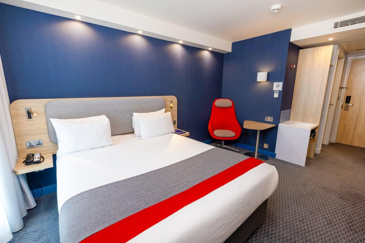 Holiday Inn Express TRAFFORDCITY By IHG — 3