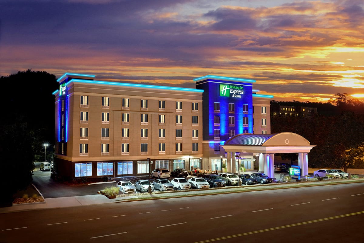 Holiday Inn Express & Suites Knoxville West - Papermill Dr by IHG — 2