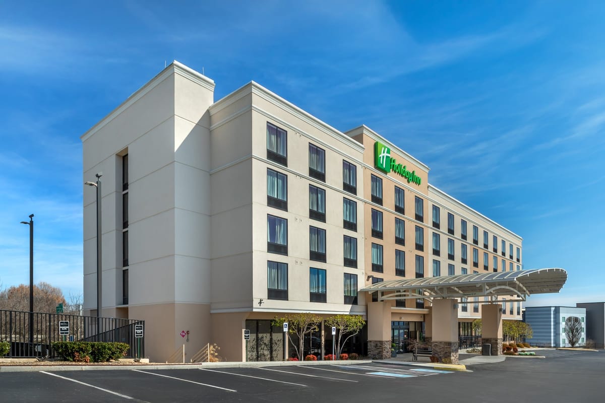 Holiday Inn Knoxville N - Merchant Drive by IHG — 2