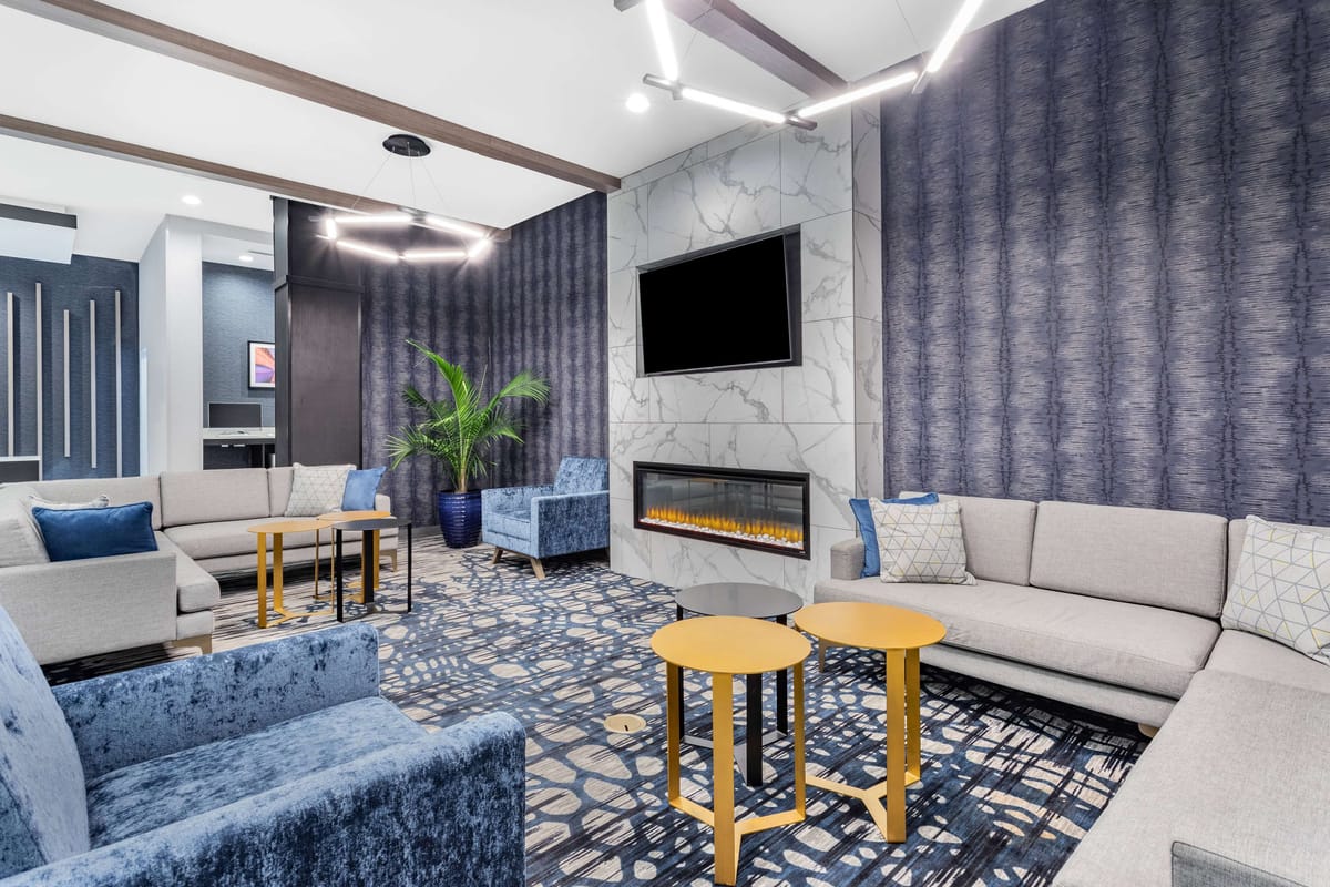 LaQuinta Suites by Wyndham South Bend Notre Dame Area