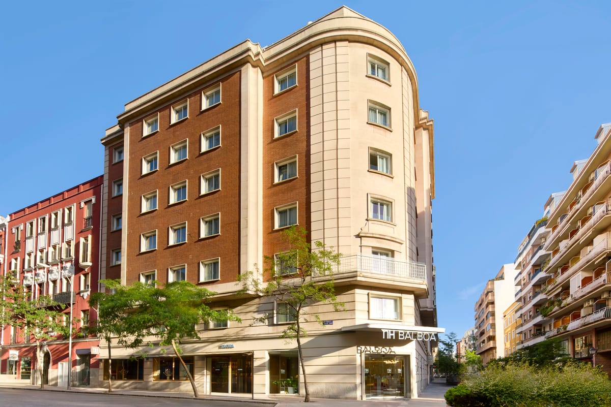 Hotel NH Madrid Balboa — 2